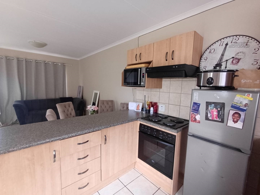 2 Bedroom Property for Sale in Hillside Free State